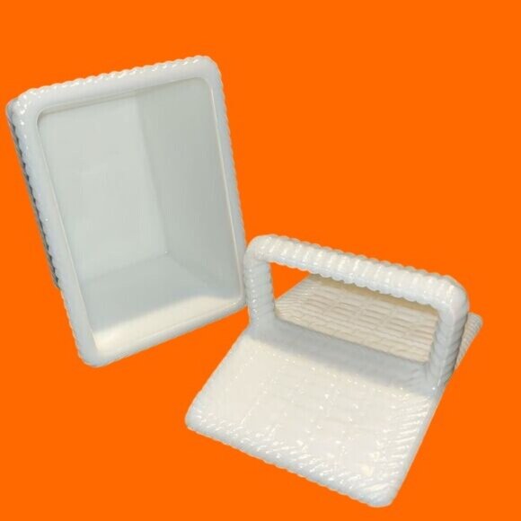 Vintage Westmoreland Milk Glass Miniature Woven Basket Trinket Box With Lid USA - Picture 2 of 8